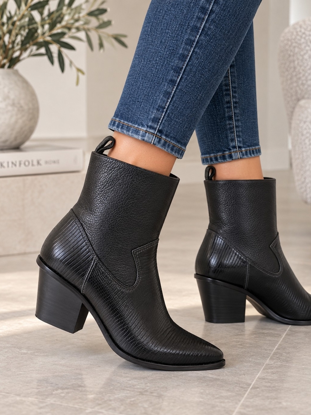 Kaanas Black Textured Leather Western Ankle Boots Sz 5M Block Heel Cowboy